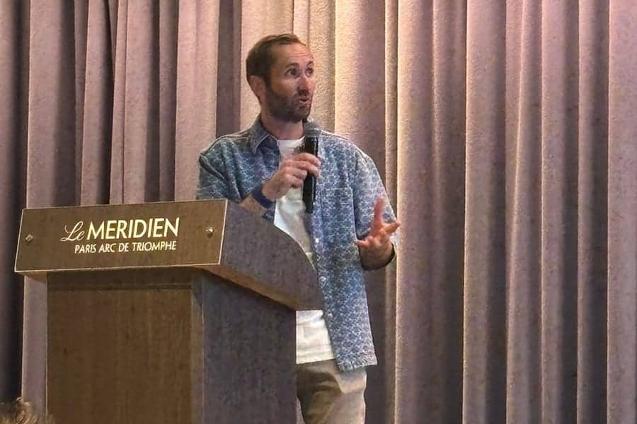 Vision et sport : conférence du Dr Nicolau, chirurgien réfractif à Paris, avec le champion Valentin Belaud